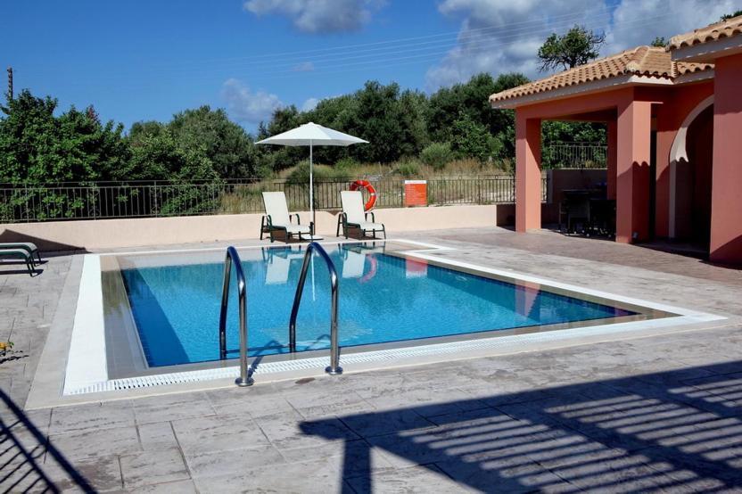 Provenzo And Meliti Villas Lurdáta Kültér fotó